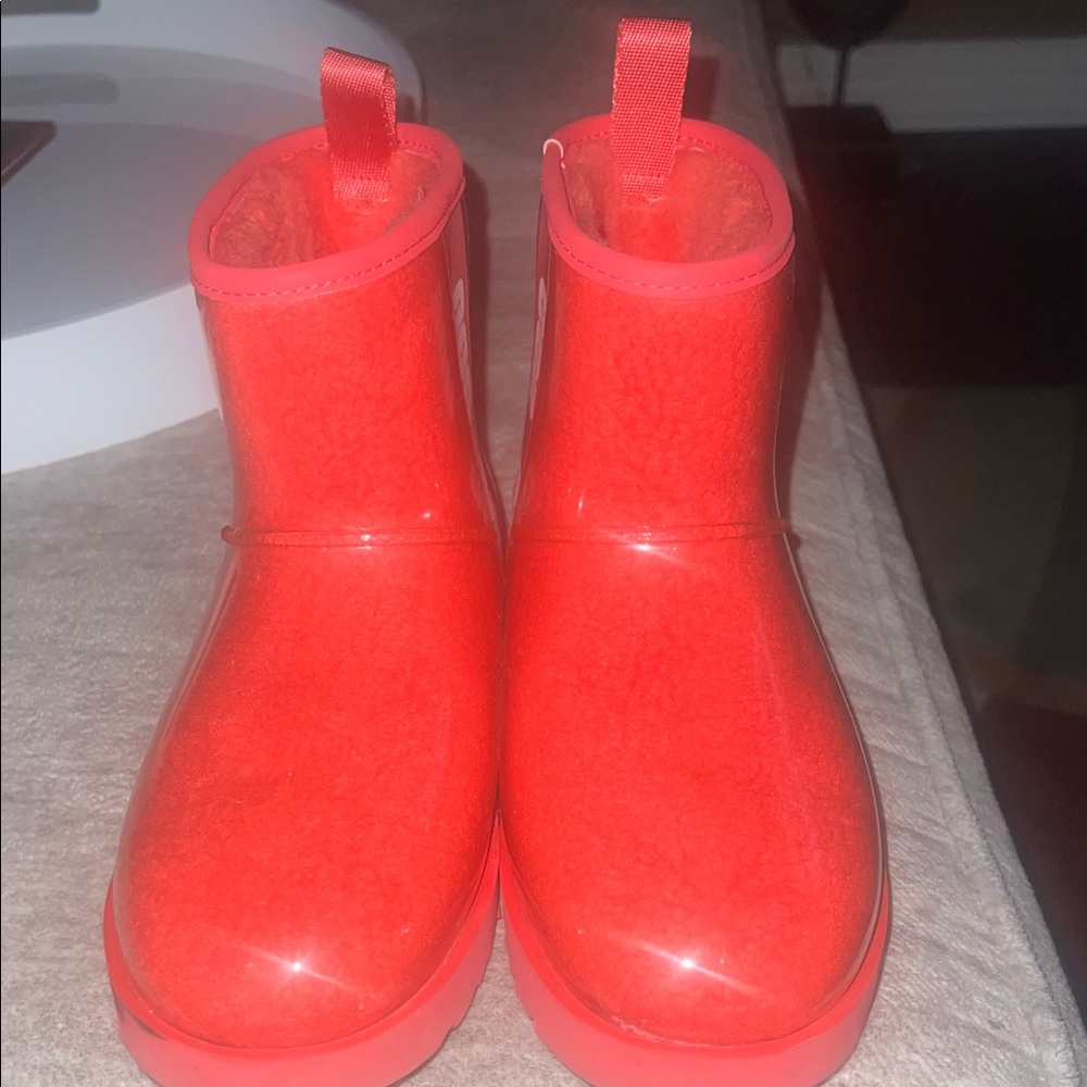 UGG CLASSIC CLEAR MINI BOOTS
